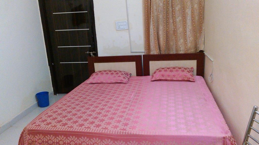 Hotel Kanishka Kanpur Bilik gambar