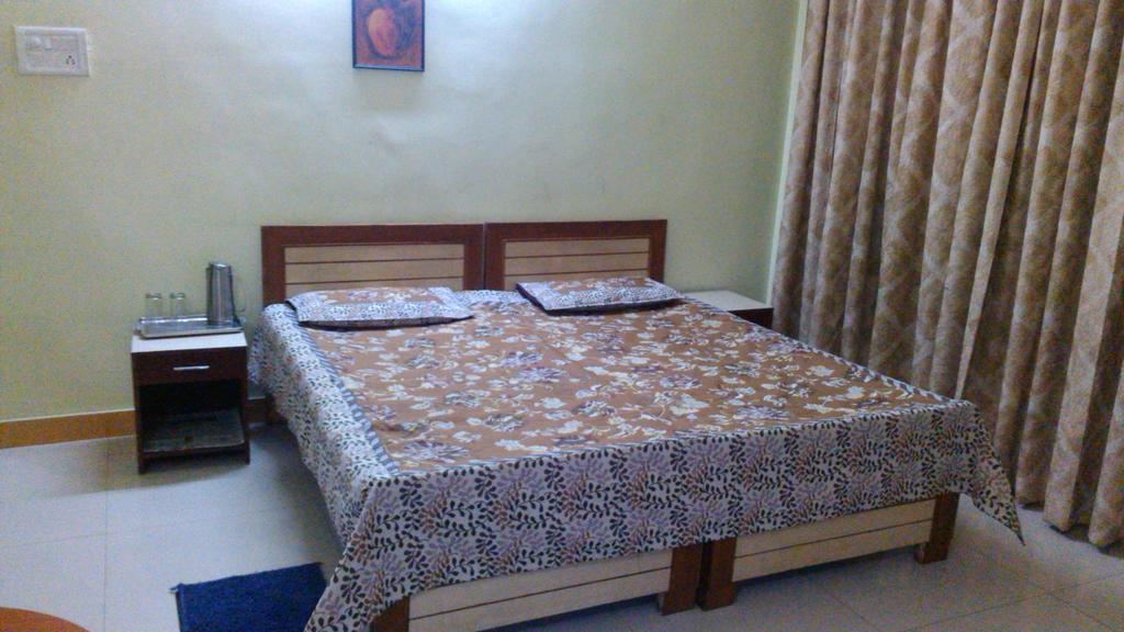 Hotel Kanishka Kanpur Bilik gambar